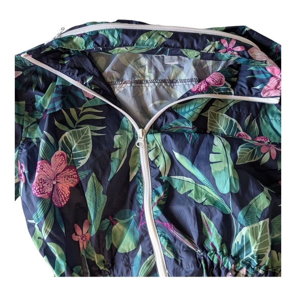 Old Navy Rain Coat/Jacket. Flora. Size XS - Picture 6 of 10